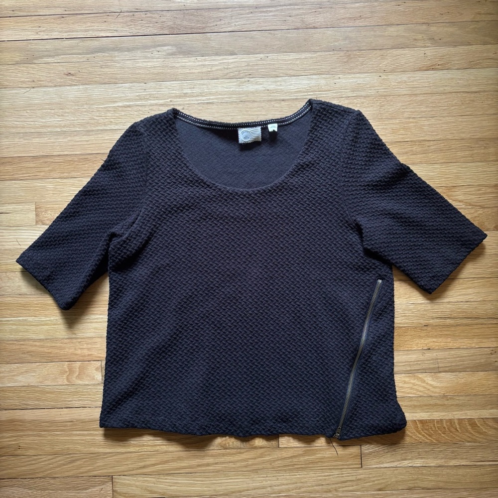 Anthropologie Postmark Classon‎ Textured Zipper Blouse Size Medium Basic Lagen